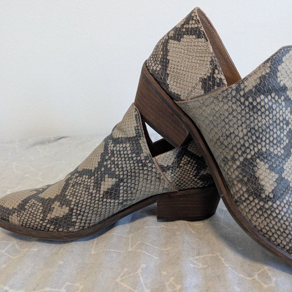 Lucky Brand Women's Snakeskin Print Leather Booties Sz 8